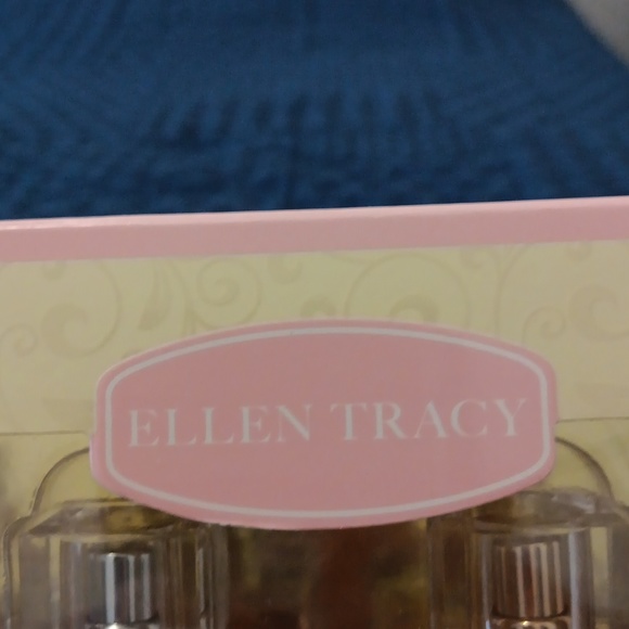 Ellen Tracy perfume - Picture 2 of 9
